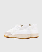 Load image into Gallery viewer, White Flamingo's life sneaker