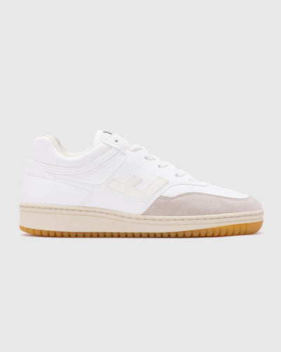 White Flamingo's life sneaker